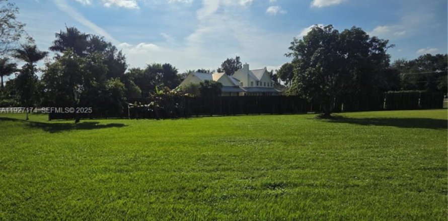 Casa en Southwest Ranches, Florida 3 dormitorios, 127.28 m2 № 1986001