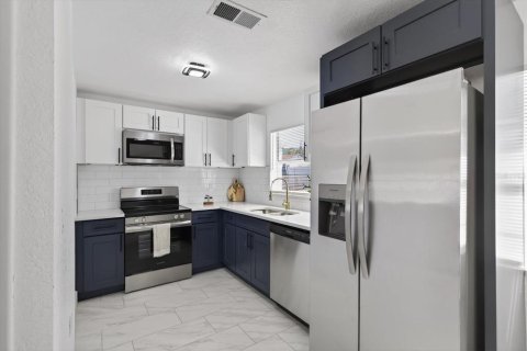 Купить виллу или дом в Тампа, Флорида 3 комнаты, 92.9м2, № 2129553 - фото 10