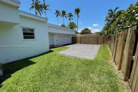 Купить виллу или дом в Пальметто-Бей, Флорида 4 спальни, 241.17м2, № 1996069 - фото 5