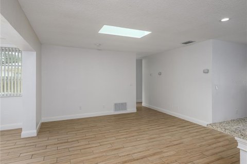 Casa en alquiler en Tampa, Florida, 4 dormitorios, 177.35 m2 № 1919809 - foto 12