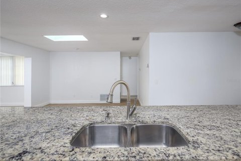 Casa en alquiler en Tampa, Florida, 4 dormitorios, 177.35 m2 № 1919809 - foto 6