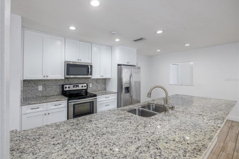 Casa en alquiler en Tampa, Florida, 4 dormitorios, 177.35 m2 № 1919809 - foto 7