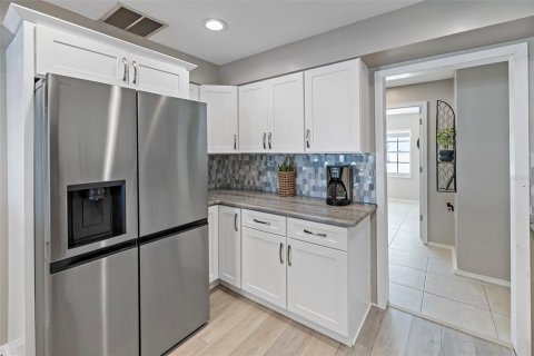 Casa en alquiler en Hernando Beach, Florida, 5 dormitorios, 184.23 m2 № 1521622 - foto 15