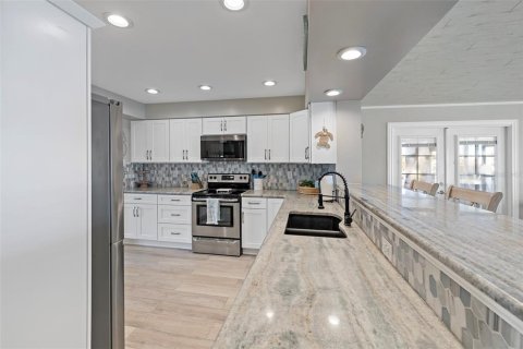 Casa en alquiler en Hernando Beach, Florida, 5 dormitorios, 184.23 m2 № 1521622 - foto 14