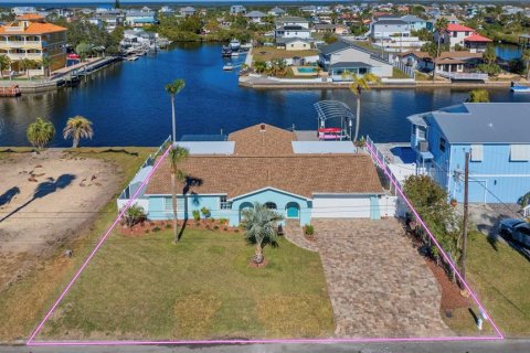 Casa en alquiler en Hernando Beach, Florida, 5 dormitorios, 184.23 m2 № 1521622 - foto 3