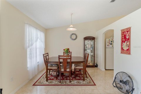 Villa ou maison à vendre à Palm Bay, Floride: 3 chambres, 151.99 m2 № 1810302 - photo 7
