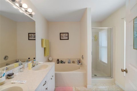 Villa ou maison à vendre à Palm Bay, Floride: 3 chambres, 151.99 m2 № 1810302 - photo 14