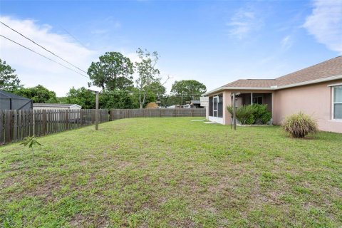 Villa ou maison à vendre à Palm Bay, Floride: 3 chambres, 151.99 m2 № 1810302 - photo 20