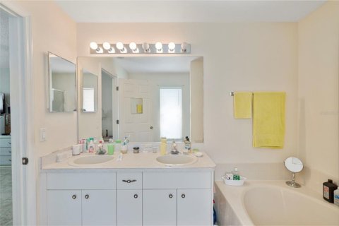Villa ou maison à vendre à Palm Bay, Floride: 3 chambres, 151.99 m2 № 1810302 - photo 15
