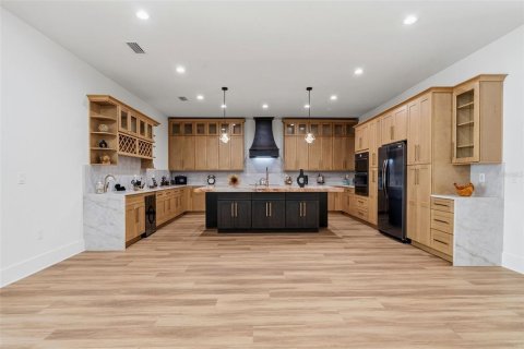 Villa ou maison à vendre à Tampa, Floride: 4 chambres, 280.75 m2 № 2302809 - photo 13