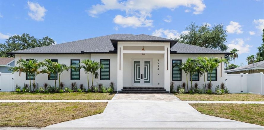 Villa ou maison à Tampa, Floride 4 chambres, 280.75 m2 № 2302809
