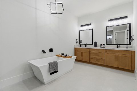 Villa ou maison à vendre à Tampa, Floride: 4 chambres, 280.75 m2 № 2302809 - photo 27
