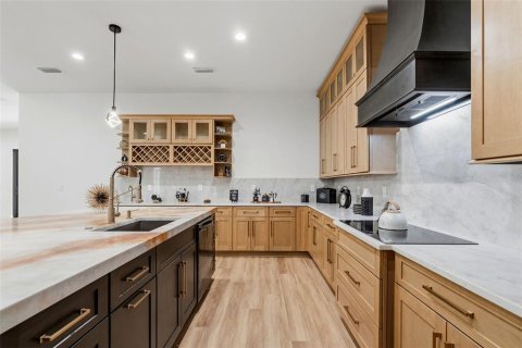 Villa ou maison à vendre à Tampa, Floride: 4 chambres, 280.75 m2 № 2302809 - photo 20