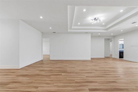 Villa ou maison à vendre à Tampa, Floride: 4 chambres, 280.75 m2 № 2302809 - photo 7