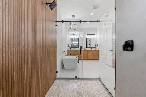 Villa ou maison à vendre à Tampa, Floride: 4 chambres, 280.75 m2 № 2302809 - photo 29