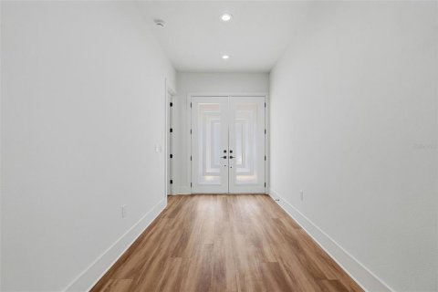 Villa ou maison à vendre à Tampa, Floride: 4 chambres, 280.75 m2 № 2302809 - photo 5