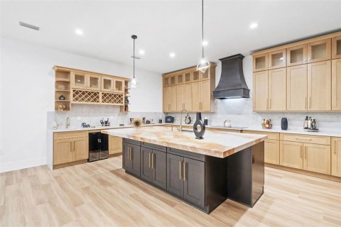 Villa ou maison à vendre à Tampa, Floride: 4 chambres, 280.75 m2 № 2302809 - photo 12
