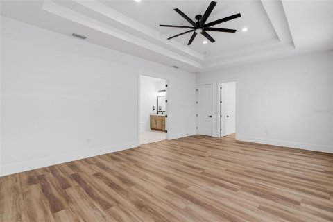 Villa ou maison à vendre à Tampa, Floride: 4 chambres, 280.75 m2 № 2302809 - photo 23