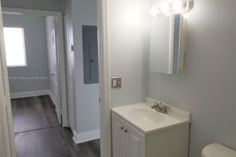 Condominio en venta en Miami, Florida, 2 dormitorios, 65.03 m2 № 1970823 - foto 18