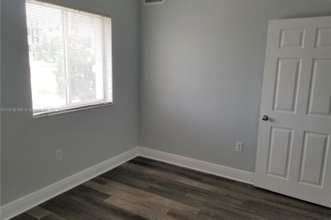 Condominio en venta en Miami, Florida, 2 dormitorios, 65.03 m2 № 1970823 - foto 15