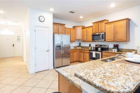 House in Davenport, Florida 9 bedrooms, 363.15 sq.m. № 1911257 - photo 19