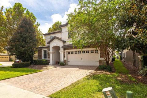 House in Davenport, Florida 9 bedrooms, 363.15 sq.m. № 1911257 - photo 9