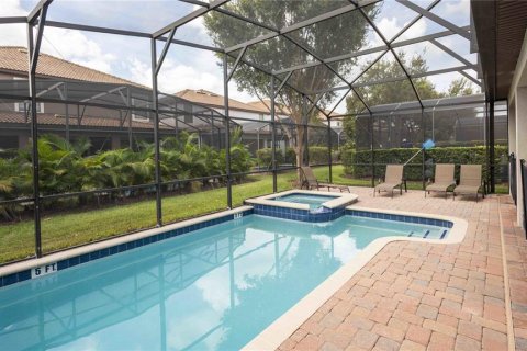 House in Davenport, Florida 9 bedrooms, 363.15 sq.m. № 1911257 - photo 2