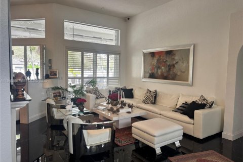 Casa en venta en Pembroke Pines, Florida, 4 dormitorios, 262.82 m2 № 2001756 - foto 12