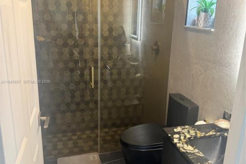 Casa en venta en Pembroke Pines, Florida, 4 dormitorios, 262.82 m2 № 2001756 - foto 26