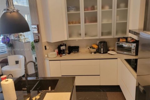 Casa en venta en Pembroke Pines, Florida, 4 dormitorios, 262.82 m2 № 2001756 - foto 30