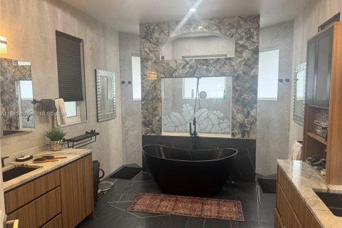 Casa en venta en Pembroke Pines, Florida, 4 dormitorios, 262.82 m2 № 2001756 - foto 16