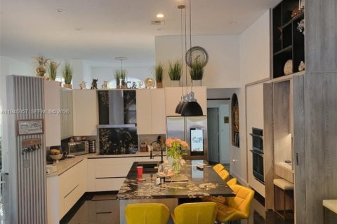 Casa en venta en Pembroke Pines, Florida, 4 dormitorios, 262.82 m2 № 2001756 - foto 29