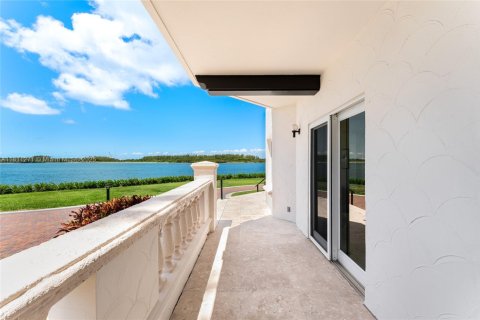 Condo in Miami Beach, Florida, 4 bedrooms  № 1960059 - photo 27