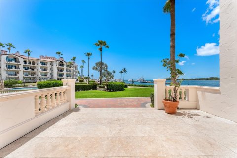 Condo in Miami Beach, Florida, 4 bedrooms  № 1960059 - photo 25