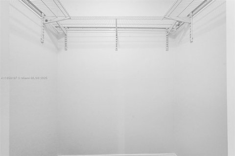 Condo in Coral Springs, Florida, 1 bedroom  № 1887901 - photo 6