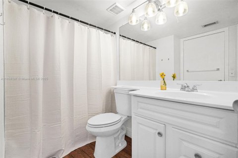 Condo in Coral Springs, Florida, 1 bedroom  № 1887901 - photo 7