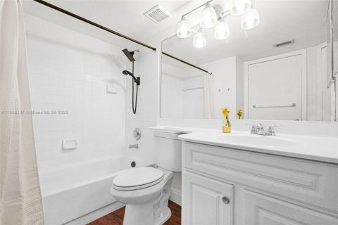 Condo in Coral Springs, Florida, 1 bedroom  № 1887901 - photo 8