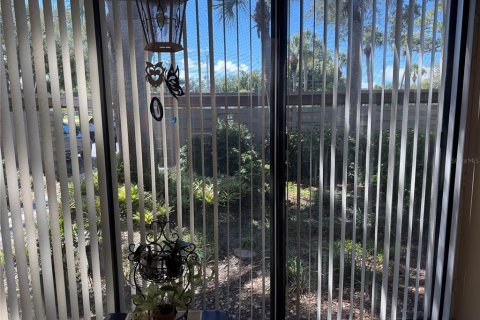 Condo in Venice, Florida, 1 bedroom  № 2386236 - photo 12
