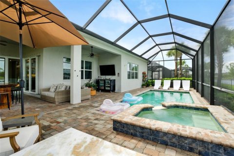 Villa ou maison à vendre à North Fort Myers, Floride: 3 chambres, 264.31 m2 № 1916980 - photo 5