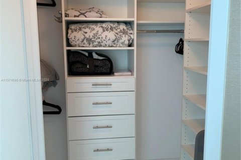 Снять в аренду кондоминиум в Санни-Айлс-Бич, Флорида 3 спальни, 134.43м2, № 1972582 - фото 10