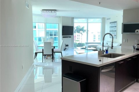 Снять в аренду кондоминиум в Санни-Айлс-Бич, Флорида 3 спальни, 134.43м2, № 1972582 - фото 6