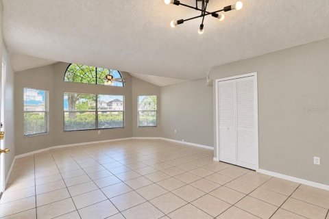 Condo in Kissimmee, Florida, 3 bedrooms № 2395984 - photo 2