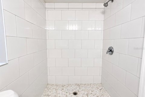 Condo in Kissimmee, Florida, 3 bedrooms № 2395984 - photo 17