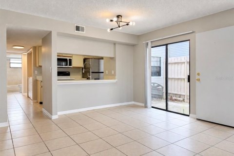 Condo in Kissimmee, Florida, 3 bedrooms № 2395984 - photo 8