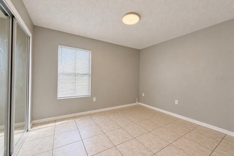 Condo in Kissimmee, Florida, 3 bedrooms № 2395984 - photo 20