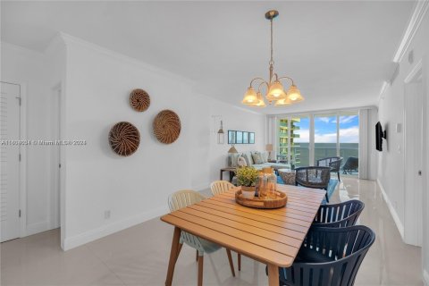 Снять в аренду кондоминиум в Холливуд, Флорида 1 спальня, 81.29м2, № 1958982 - фото 6