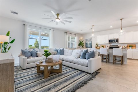 House in Parrish, Florida 4 bedrooms, 234.95 sq.m. № 2166565 - photo 5