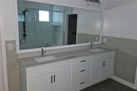 House in Loxahatchee Groves, Florida 4 bedrooms, 223.06 sq.m. № 2300635 - photo 25
