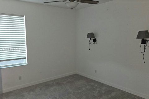 House in Loxahatchee Groves, Florida 4 bedrooms, 223.06 sq.m. № 2300635 - photo 16