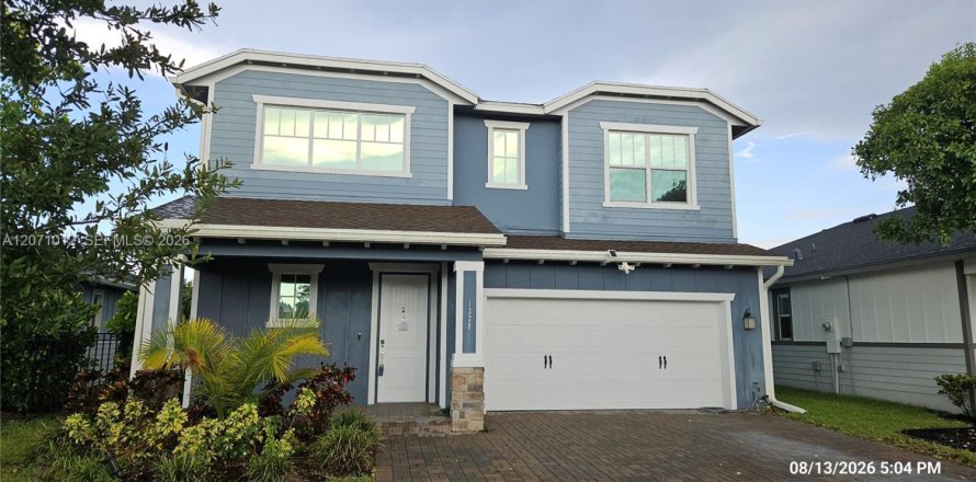 House in Loxahatchee Groves, Florida 4 bedrooms, 223.06 sq.m. № 2300635